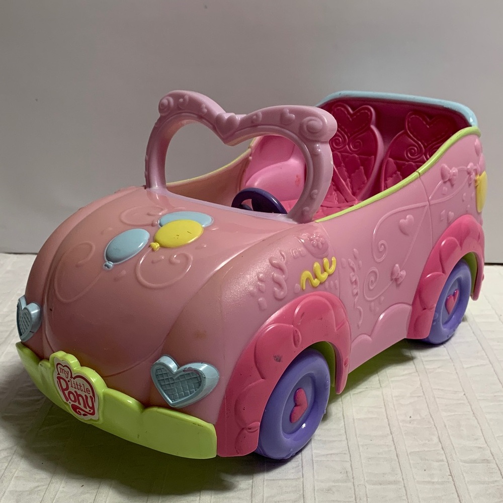 My Little Pony Pinkie Pie’s Family Convertible Pony Car by Hasbro 2009